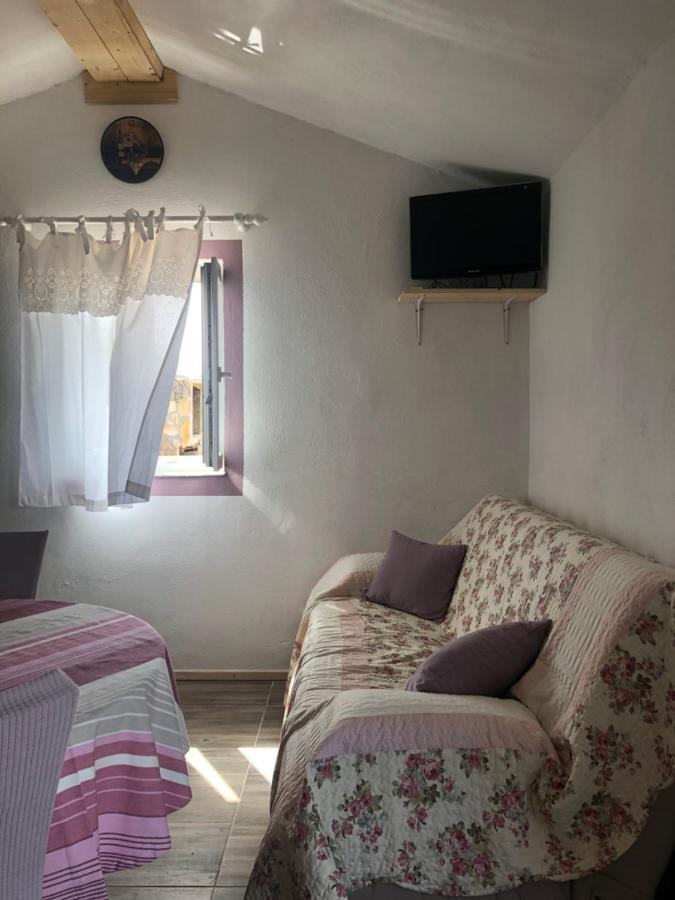 Cottage Rugonj Stari Grad  Exterior foto