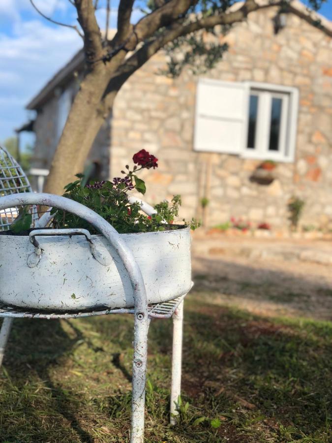 Cottage Rugonj Stari Grad  Exterior foto